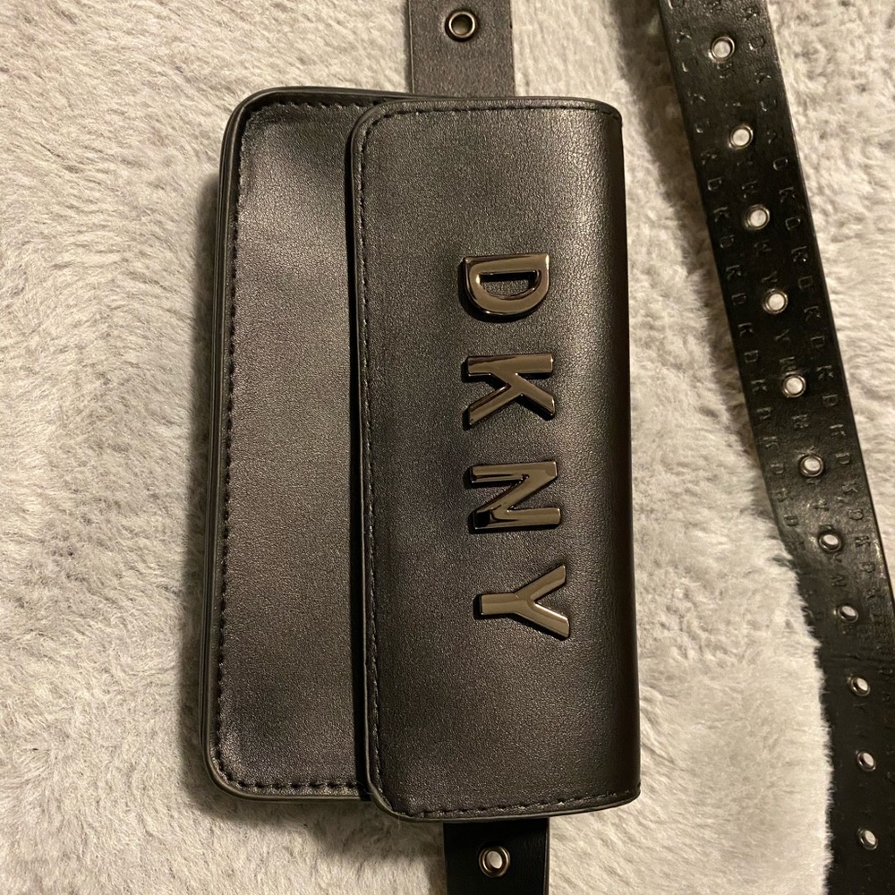 NWT DKNY phone belt bag
